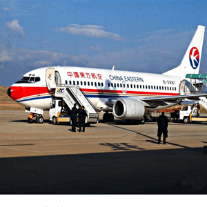五台山空运公司航空快运业稳步发展的原因是什么？